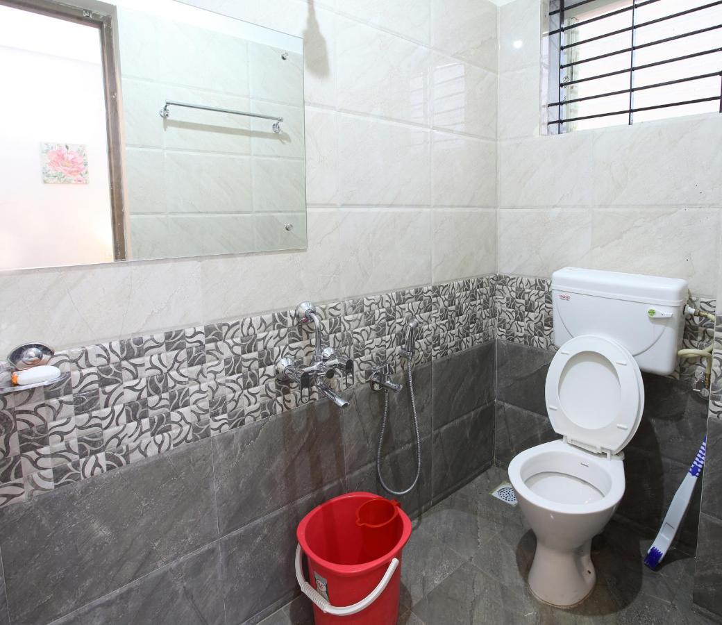 Qualtems Guest House-With Ac Options بنغالور المظهر الخارجي الصورة