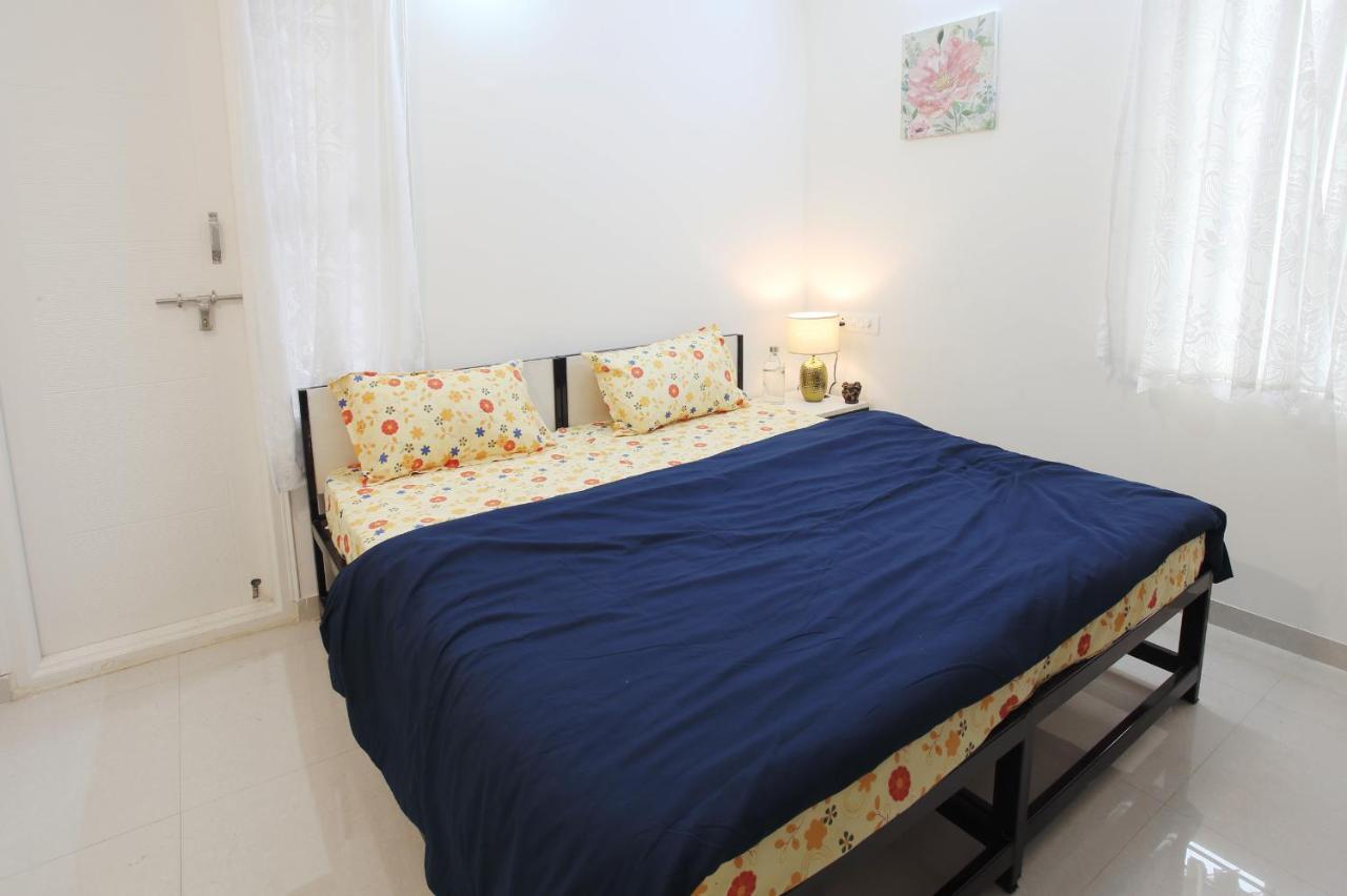 Qualtems Guest House-With Ac Options بنغالور المظهر الخارجي الصورة