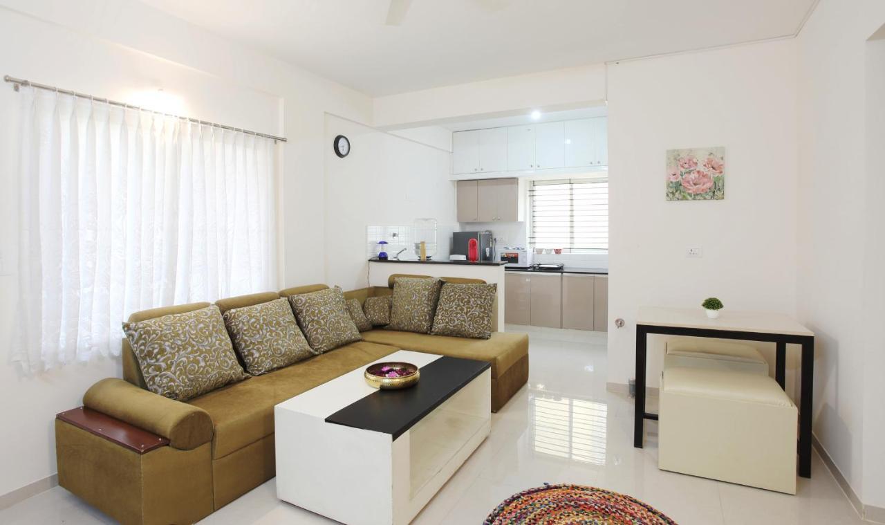 Qualtems Guest House-With Ac Options بنغالور المظهر الخارجي الصورة