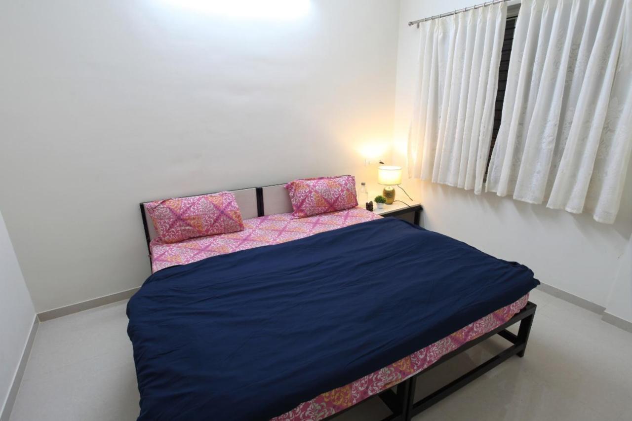 Qualtems Guest House-With Ac Options بنغالور المظهر الخارجي الصورة