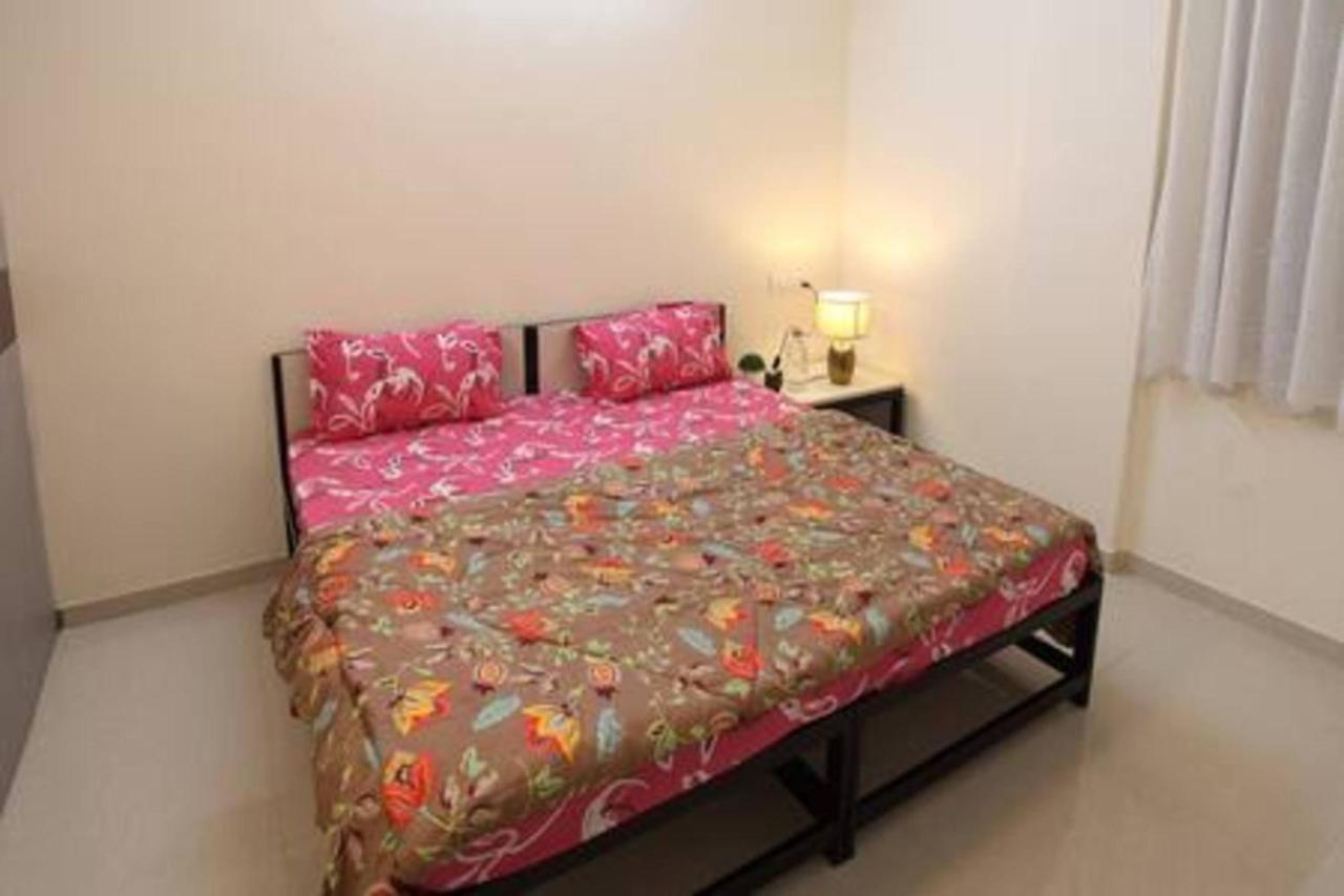 Qualtems Guest House-With Ac Options بنغالور المظهر الخارجي الصورة
